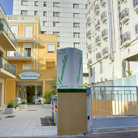Residence Suite Smeraldo Riccione Luaran gambar