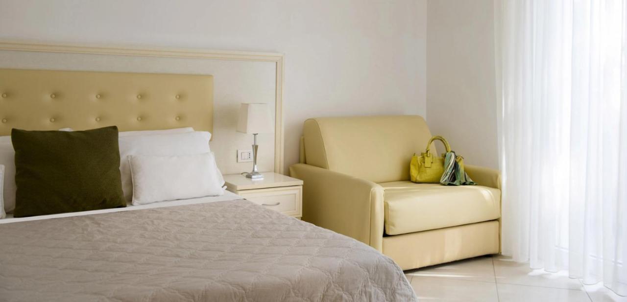 Residence Suite Smeraldo Riccione Luaran gambar